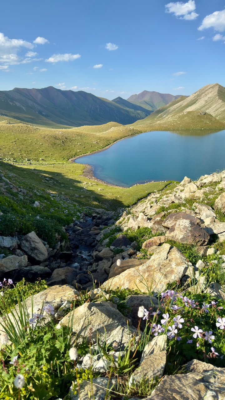 The Valley of a Hundred Lakes — Kensu